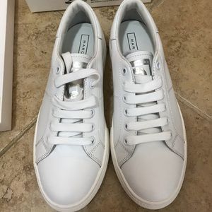 Marc Jacobs women white sneaker size 7